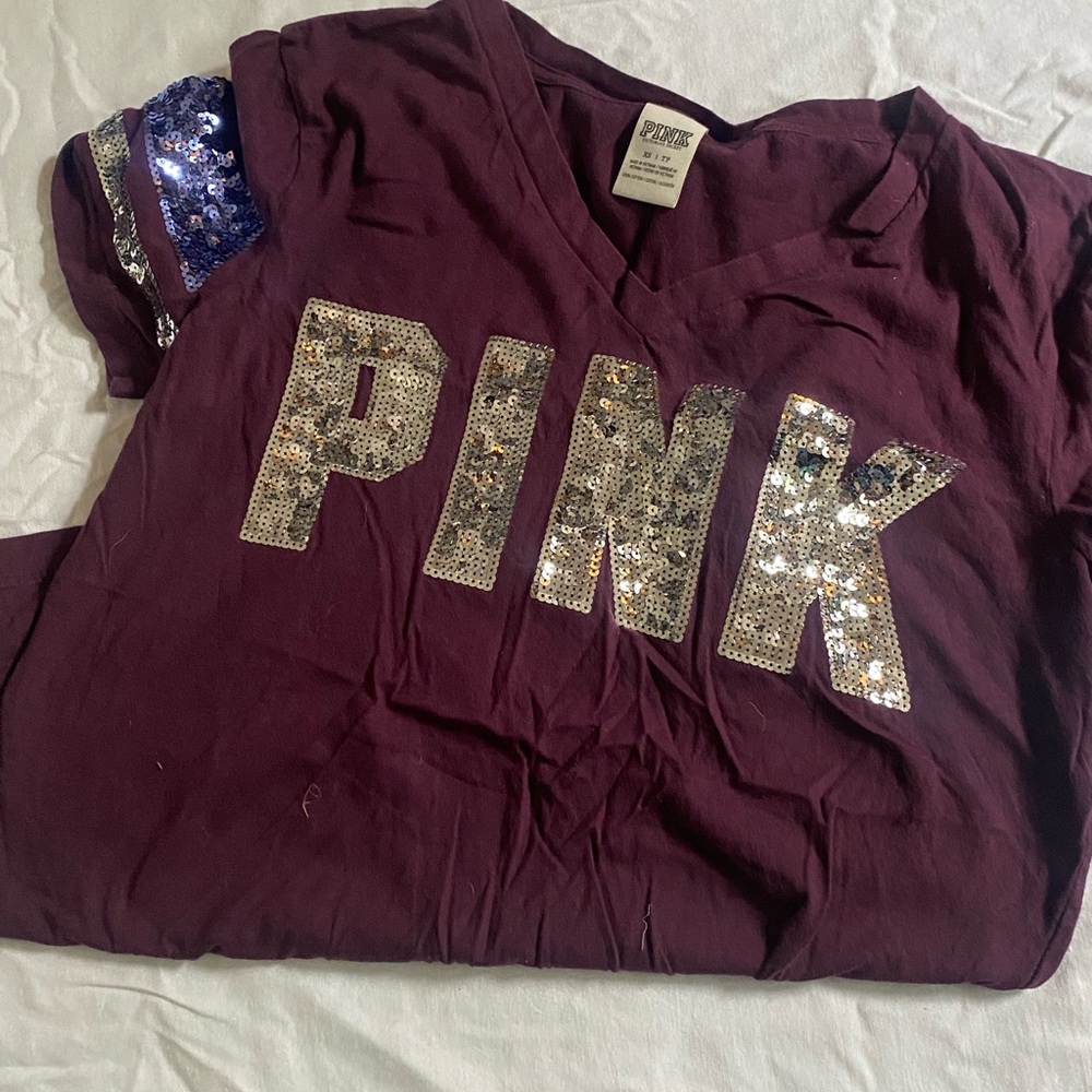 VS PINK T